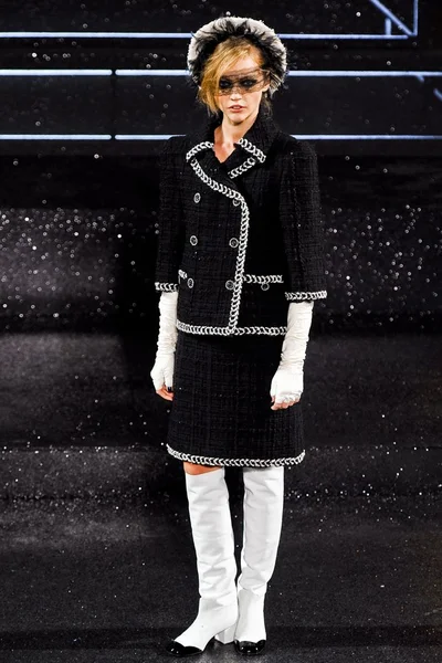 Look 4